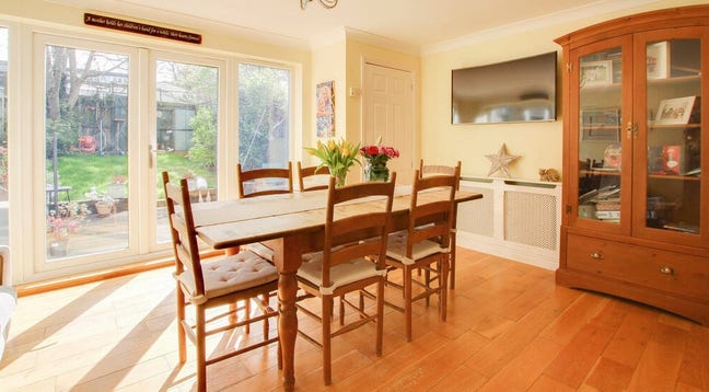 A nice 6 bedroom property Main Photo