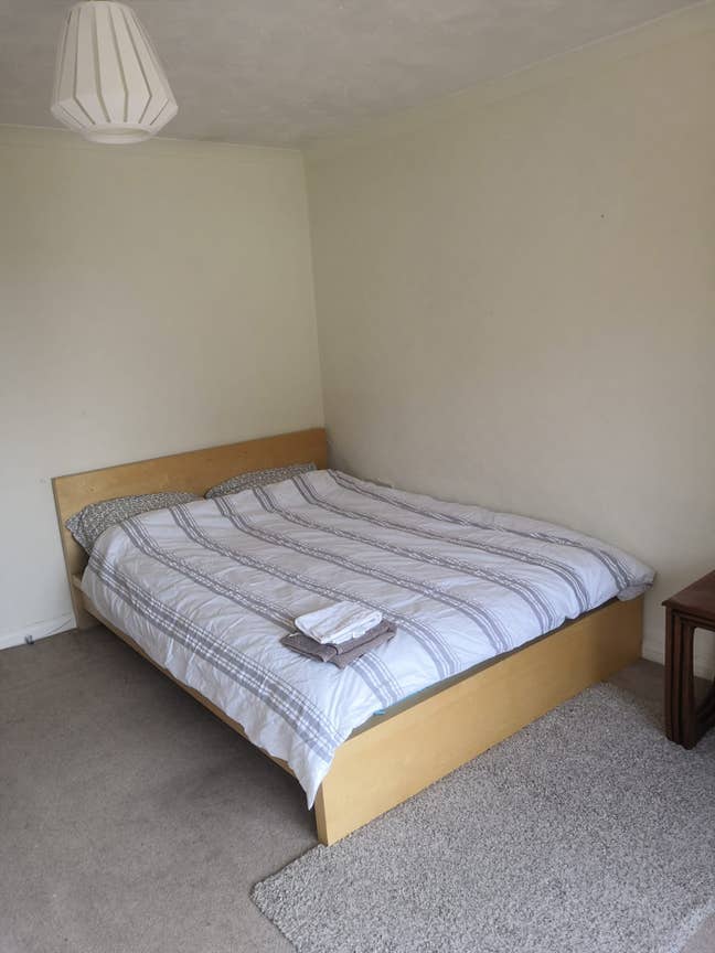 3-Bedroom Flat Available –  Glasgow G20 9LY Main Photo