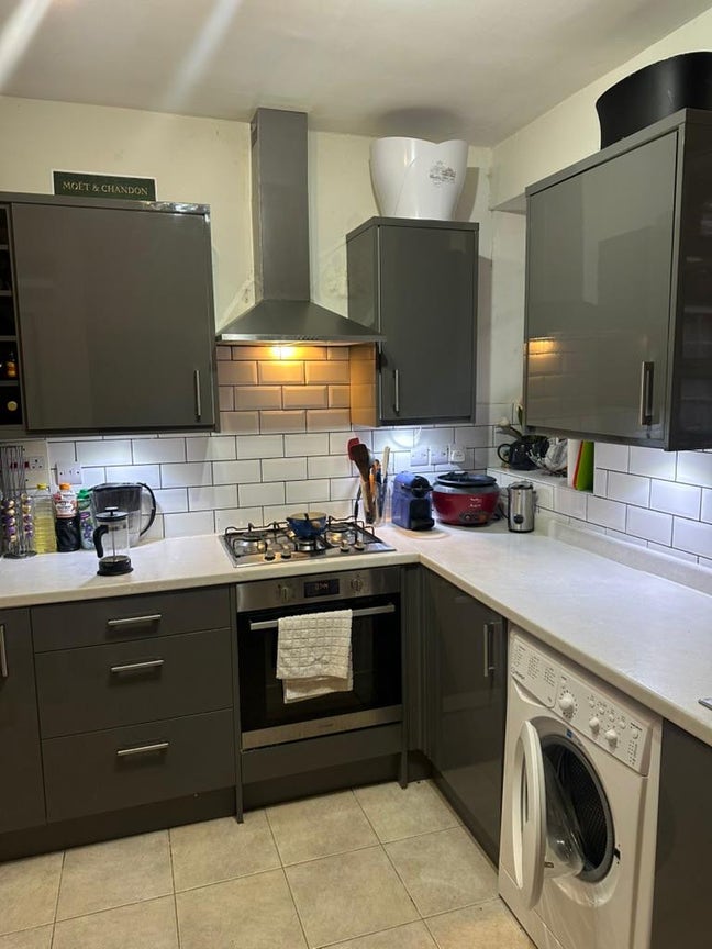 ✨ Cozy Sublet in St John’s Wood — Available 17 Dec Main Photo