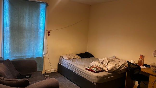 Spacious Room, Harold Street (Near Burley) Main Photo