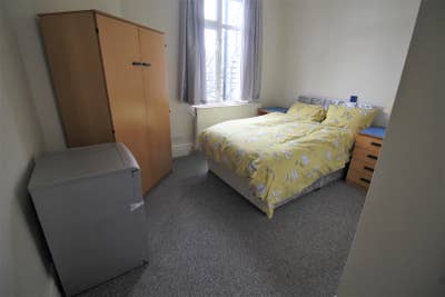 *Available Now* Ensuite Room Main Photo