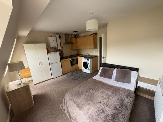 Studio Flat To Rent - Kimberworth Main Photo