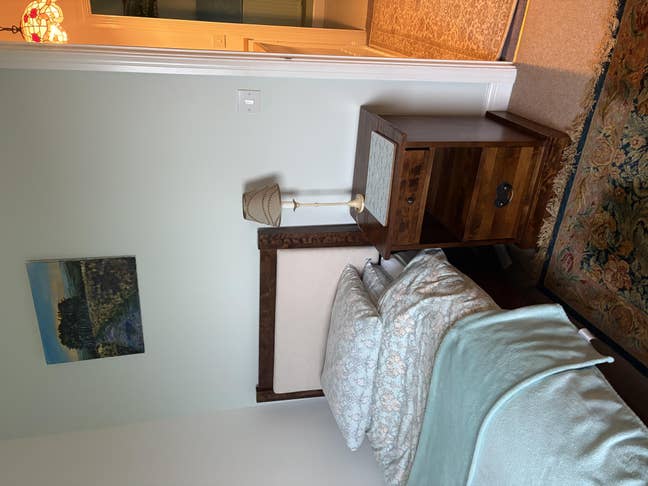 Room to let in a Village location. Main Photo