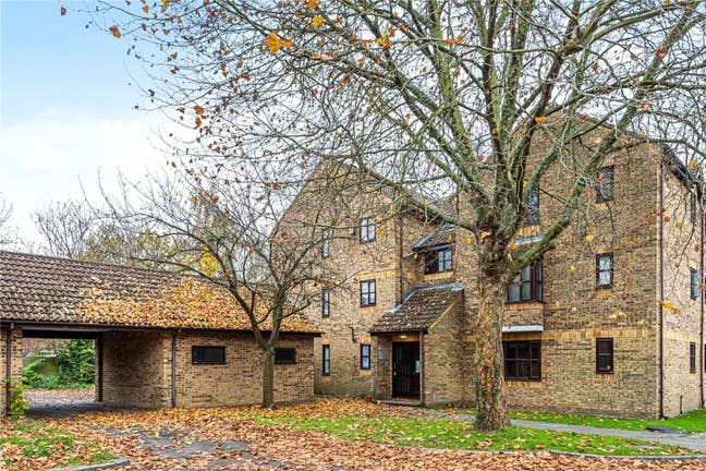 1 bedroom flat - Northwood Hills Main Photo