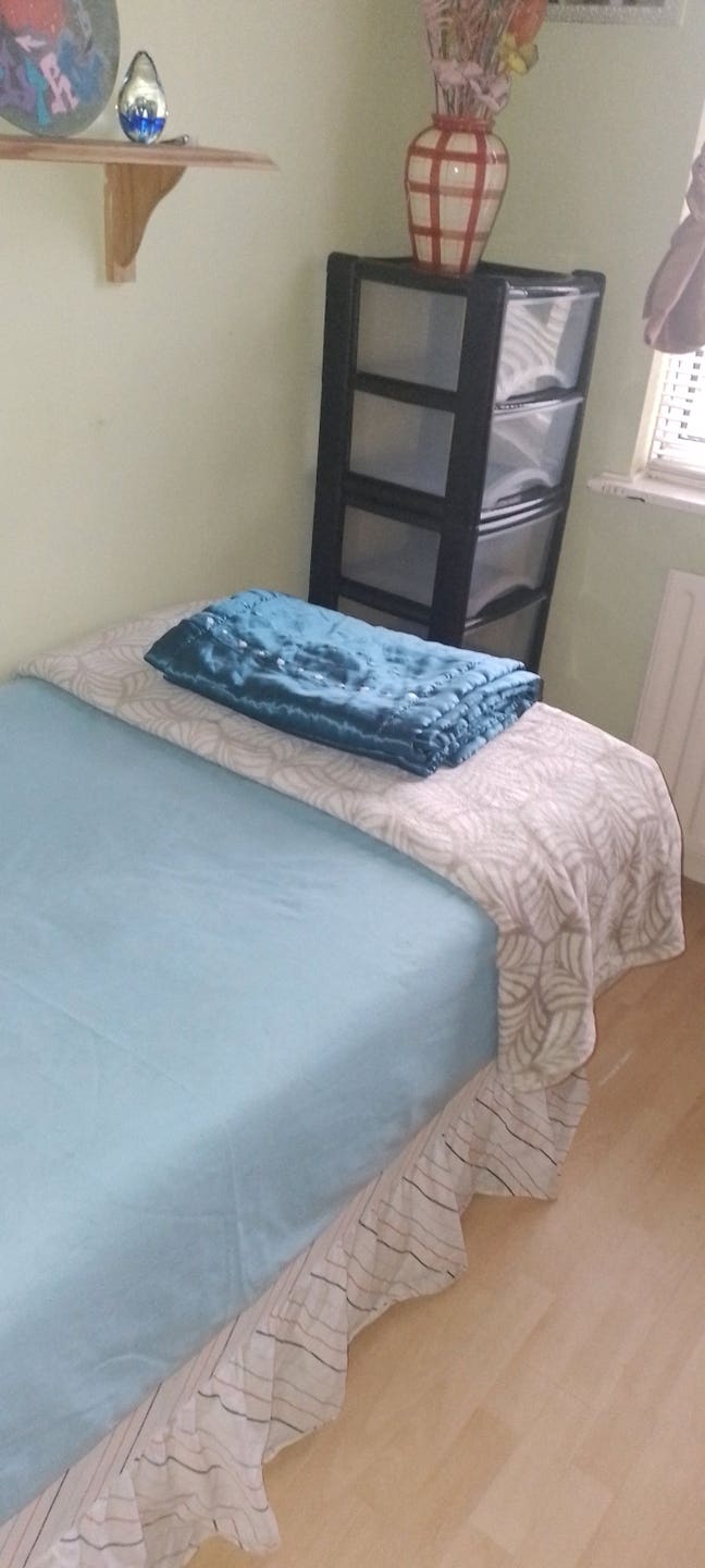 Bedroom and sitting room fully furnished  Main Photo