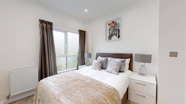 Modern 2-Bed Apartment – Gym, Lounge, Gas Included Main Photo