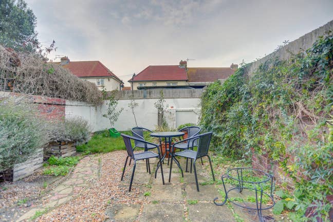 Attic room available  Main Photo