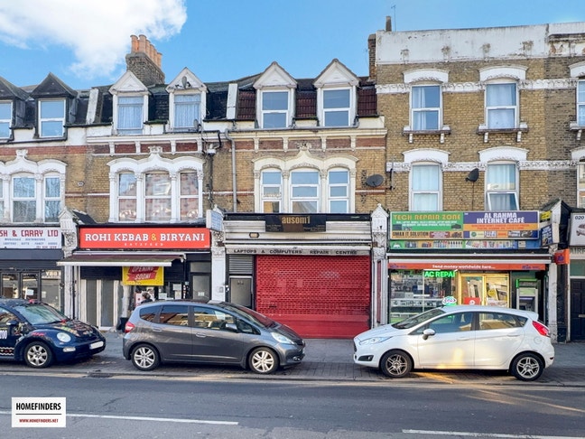 3 Bedroom Property to let on High Road E11 Main Photo
