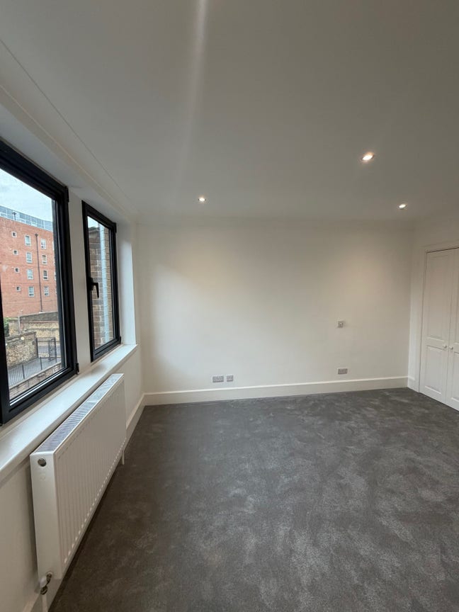 2 Bedroom Flat in E1W  Main Photo