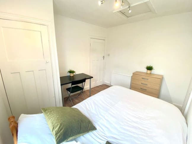 💰Zone 1 ** Dble Room **Old Street** December Main Photo