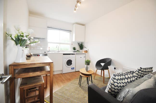 A beautiful 1 bedroom flat in Hornsey Road, N19 Main Photo