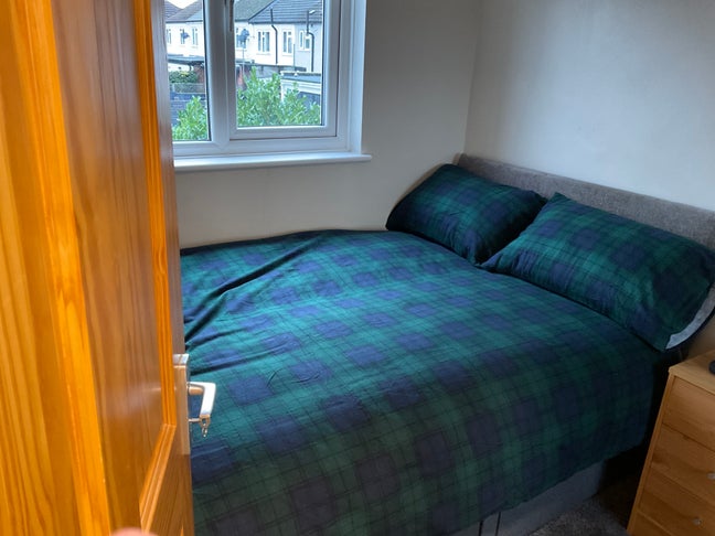 Single room to let near Ruislip Manor  Main Photo