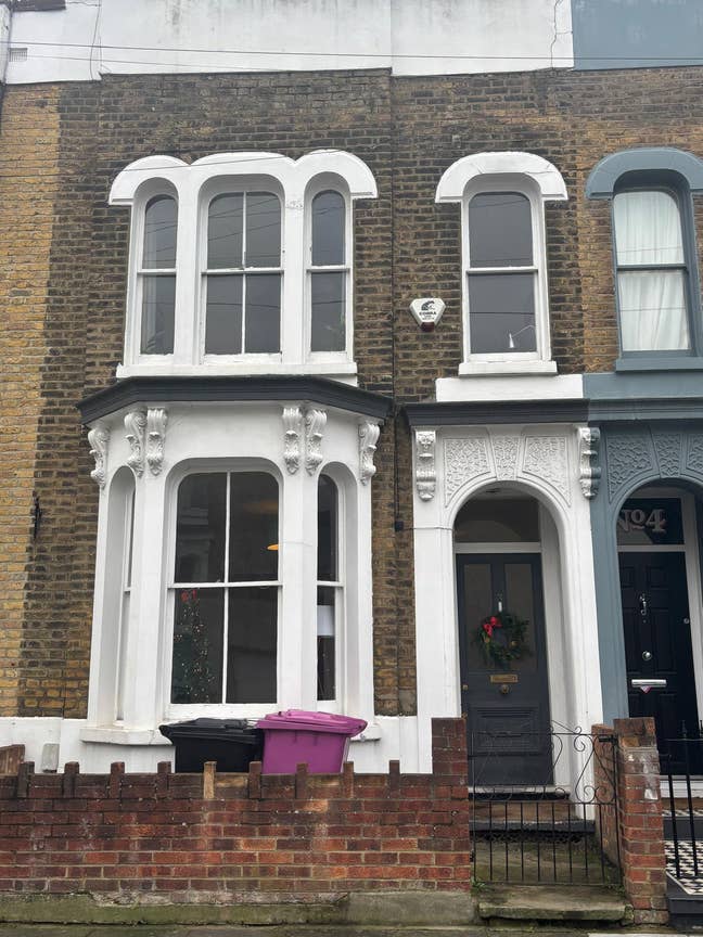 Double room in friendly Mile End houseshare Main Photo