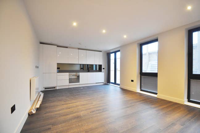 Modern & stylish studio flat in Golders Green, NW2 Main Photo