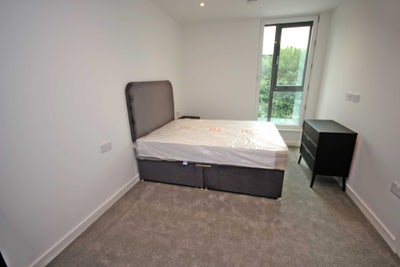 Female flatmate needed urgently  Main Photo