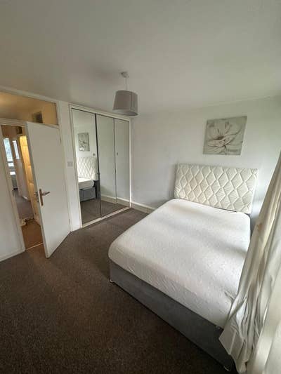 Room available immediately  Main Photo