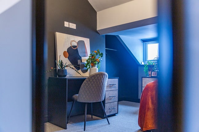 Designer House Share - Town Centre Main Photo