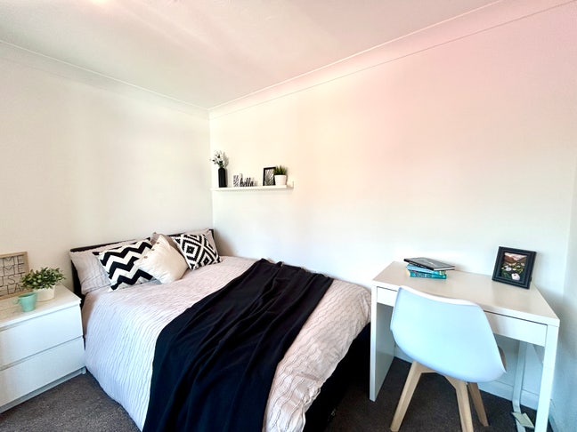 💚 Take Your Next Moving Steps with Us 💚 Main Photo