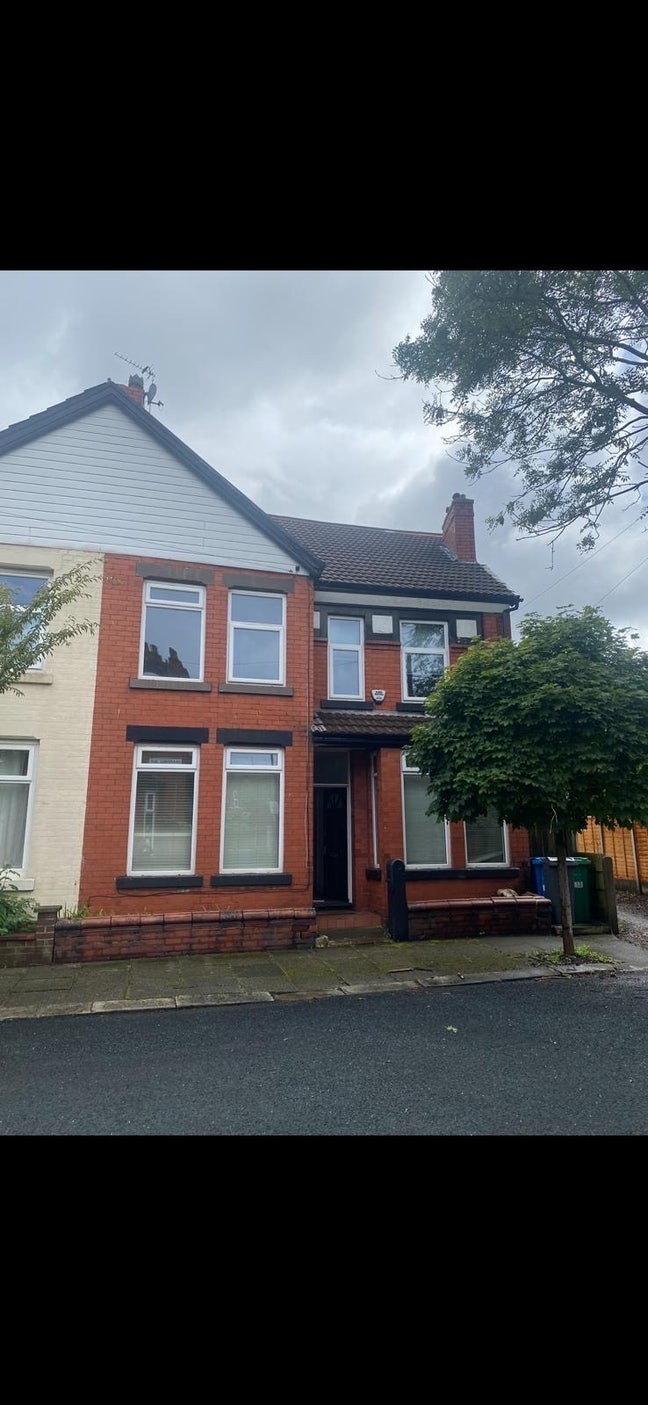 1 Bedroom in 4 Bed Student House Main Photo