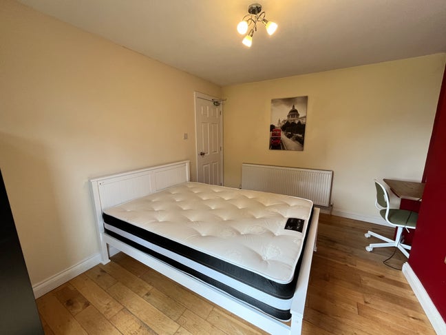 One Bedroom for rent at Northville Road, Bristol Main Photo