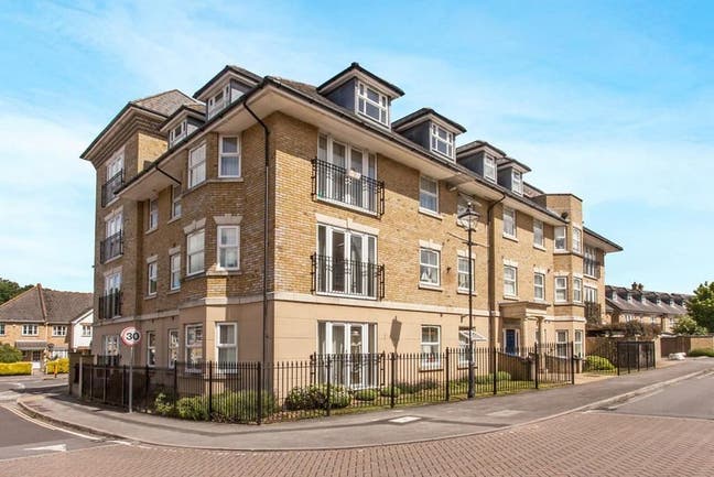 Single Room available in two-bedroom flat Main Photo