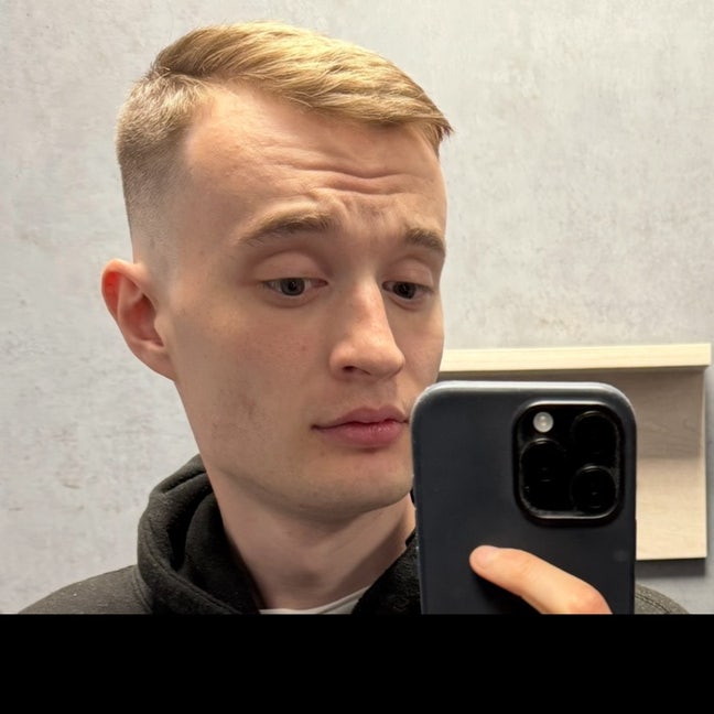 Professional Male seeks a single or double room Main Photo