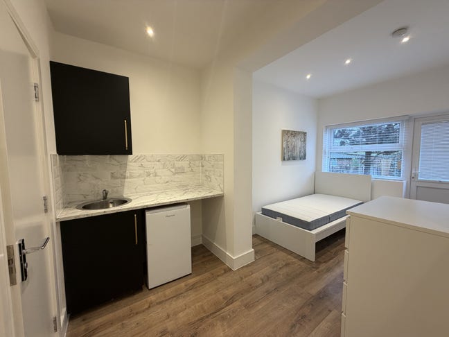 5 Brand new Ensuites to Rent in Uxbridge Main Photo