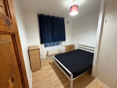 5 min to Westferry DLR 🚂 | DBL Room | Bills Incl Main Photo