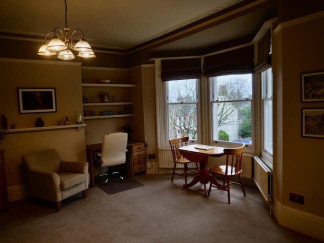 Lovely studio apartment in conservation area Main Photo