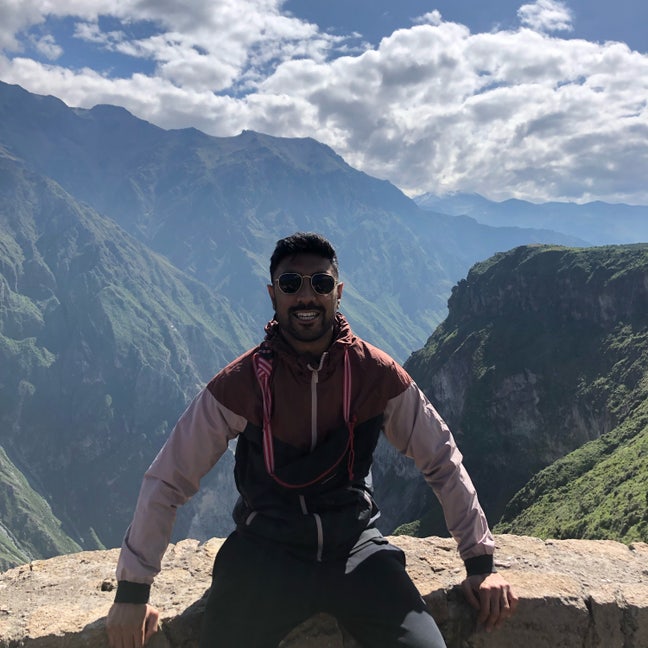 I am a professional male aged 26 looking to m... Main Photo