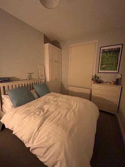 Large double in sociable Clapham North townhouse Main Photo