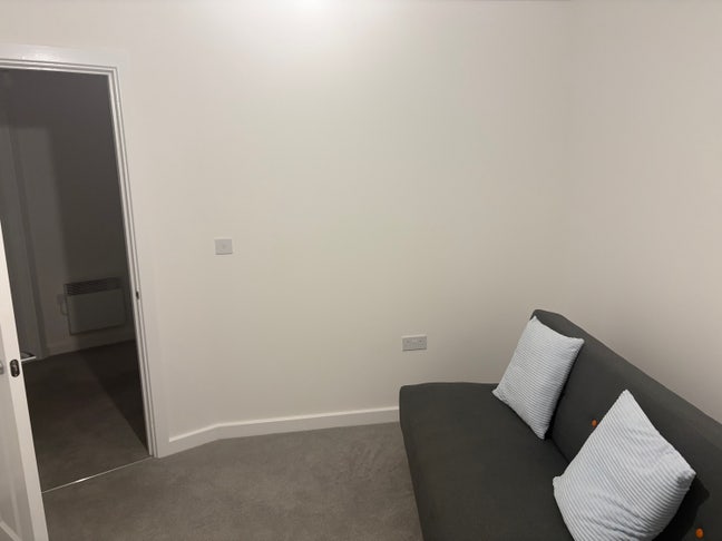 Single room available Main Photo