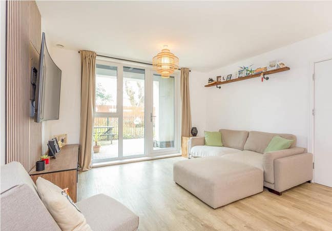 Gorgeous 2 Bed Flat in Bournemouth Main Photo