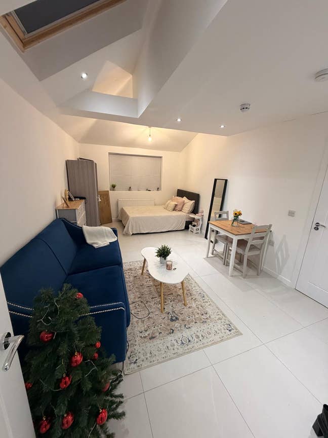 Deluxe en-suite with utility in St Albans. Main Photo