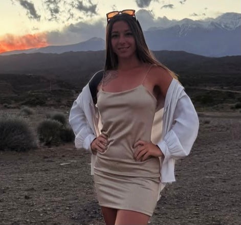 OnIyFans girl looking for a room! Main Photo