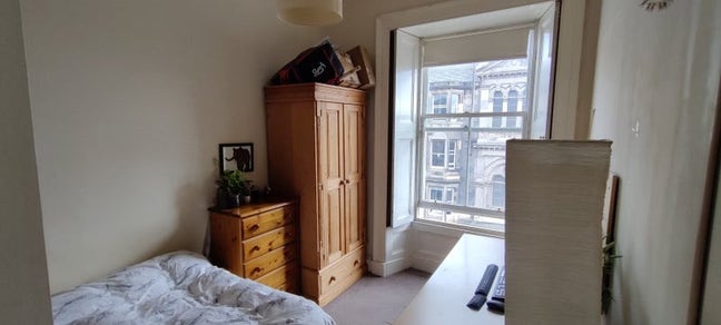 1 bedroom available in a flat share in Newington Main Photo