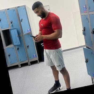 29 year old Male seeks a single or double room Main Photo