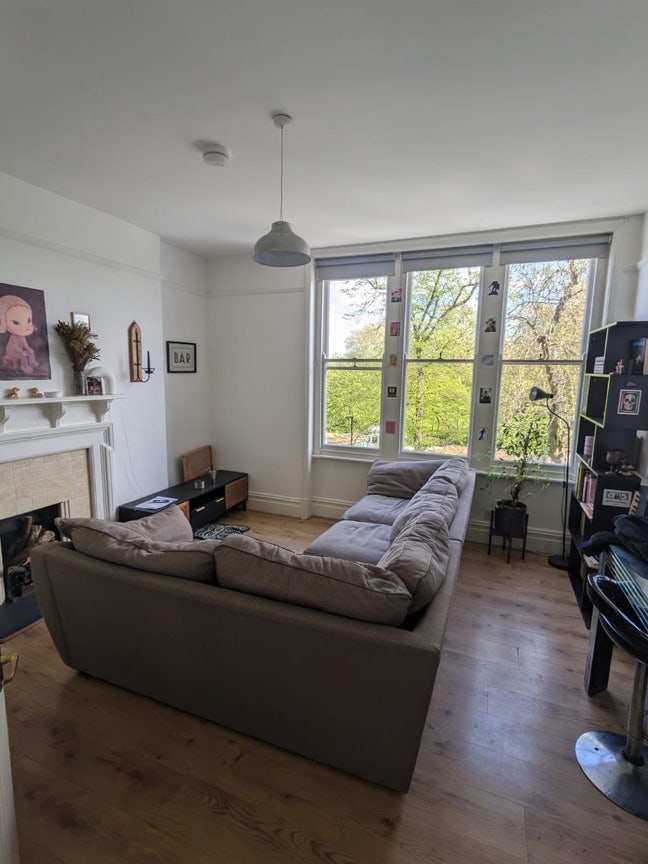 2 rooms for £1350 in Oval/Brixton Main Photo