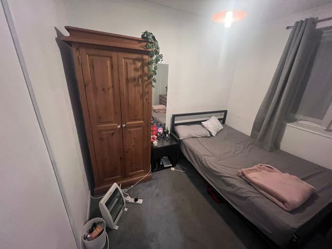 Large room in Shepherds Bush, looking to fill ASAP Main Photo