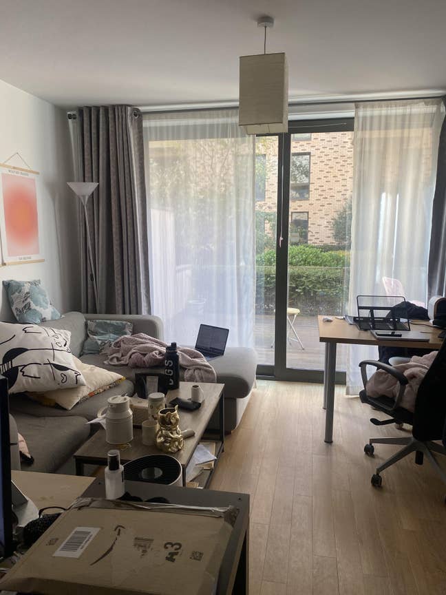 Private Room for rent in a large flat Main Photo