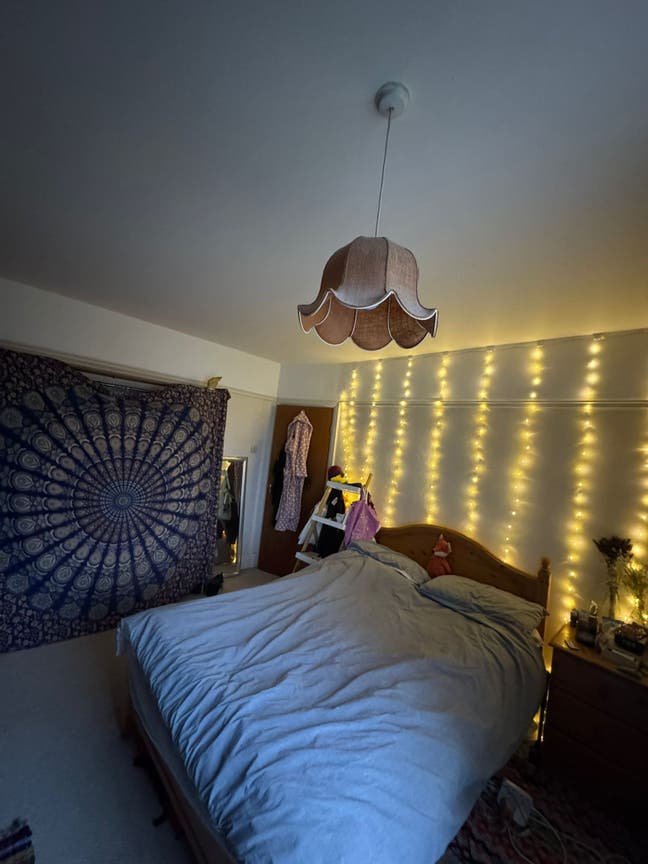 1-2 Housemates Wanted Main Photo