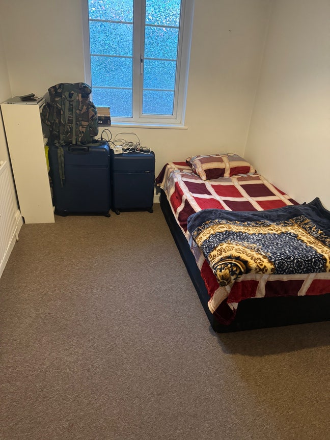 Shared room available  Main Photo