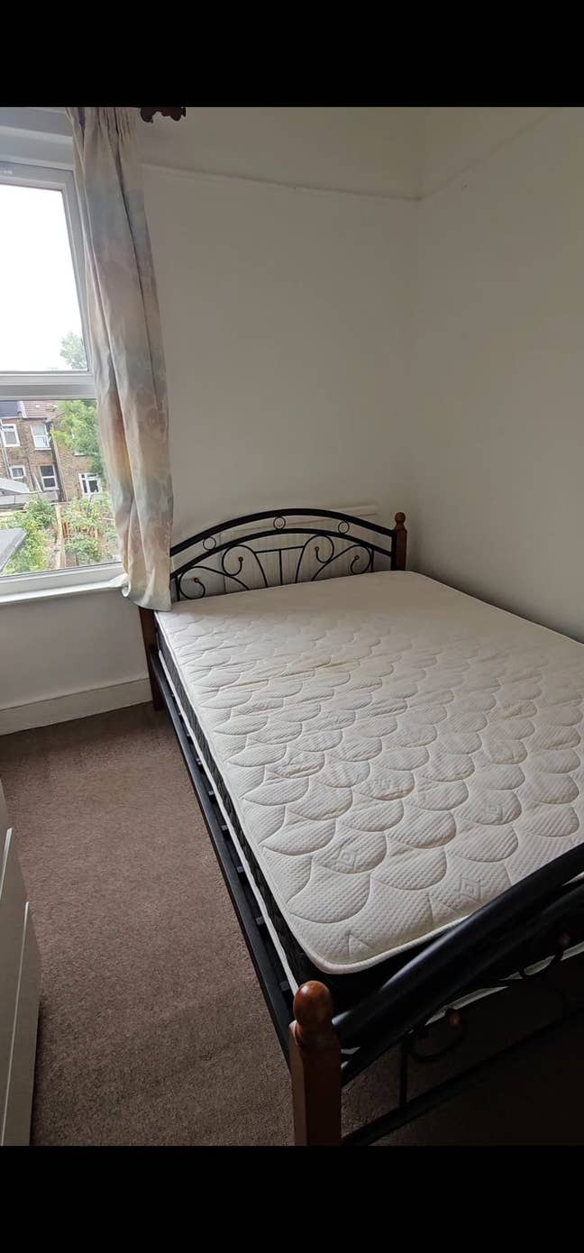 Double Room Available  Main Photo