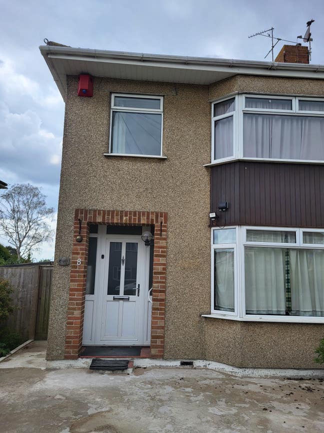 Single Room available Main Photo