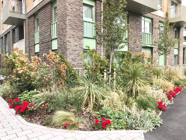 Brand New Luxury Huge Double Room Close to Station Main Photo