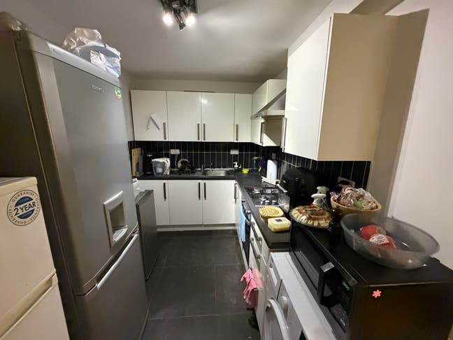 Cozy Room in Wimbledon Main Photo