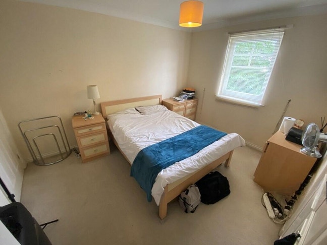 2 Bed Flat with Ensuite Main Photo
