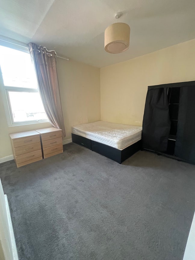 Magnificent LS9 Rooms to Rent Main Photo