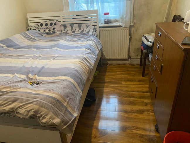 A Double Bedroom Available in Reading  Main Photo