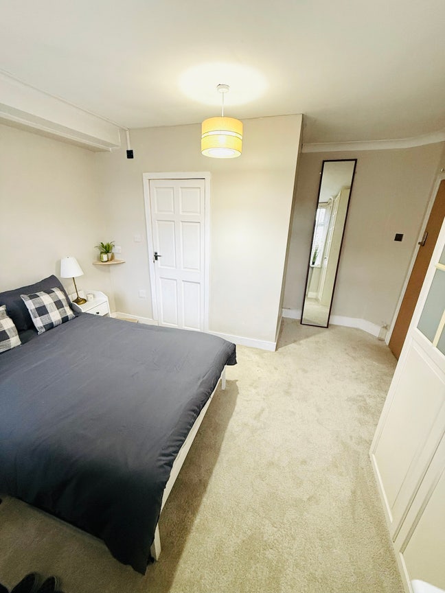 Newly Refurbished 6 Bedroom HMO in Luton.  Main Photo